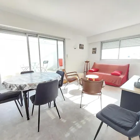 Apartment T2 Renove Au Coeur De - Fr-1-550-96 *