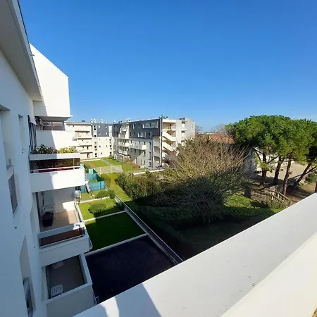 Apartment T2 Renove Au Coeur De - Fr-1-550-96 Royan